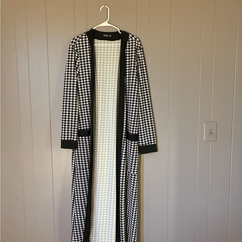 SHEIN Black and White Houndstooth Long Blazer